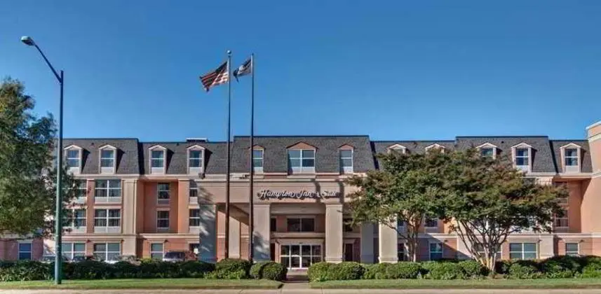 Hampton Inn & Suites Williamsburg-Richmond Rd. 