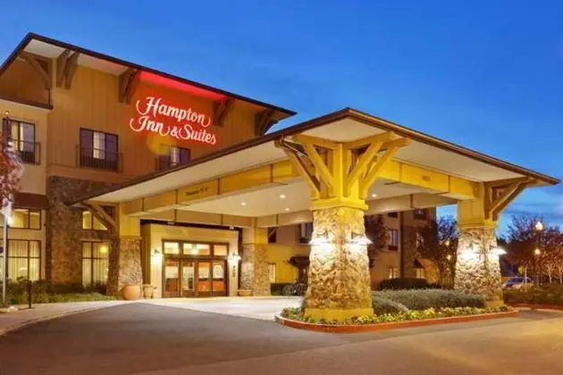 Hampton Inn & Suites Windsor - Sonoma Wine Country