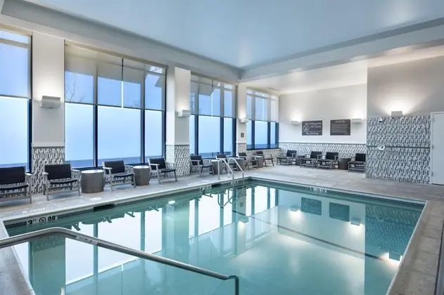 Hampton Inn and SuitesPortsmouth/Downtown - Havuz