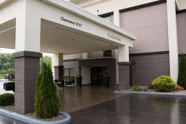 Hampton Inn Summersville - Dış Mekan