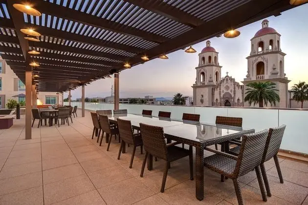 Hampton Inn Tucson Downtown - Dış Mekan