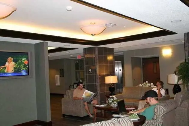 Hampton Inn Warsaw - Genel
