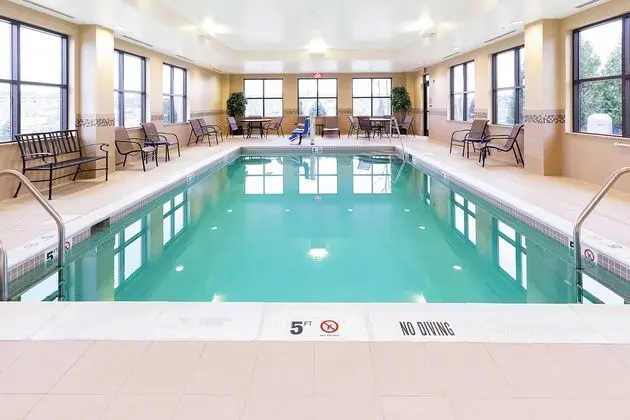 Hampton Inn Waynesburg, PA - Havuz