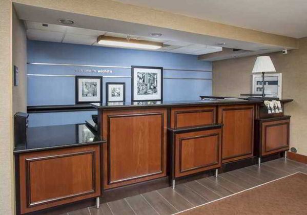 Hampton Inn Wichita-East