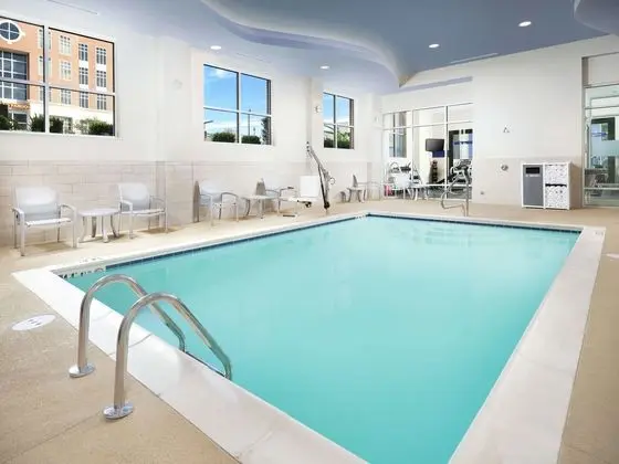 Hampton Inn Wilmington Downtown, NC - Havuz