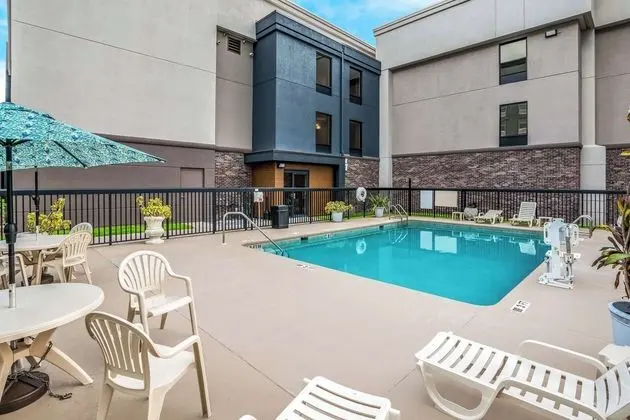 Hampton Inn Winter Haven - Havuz