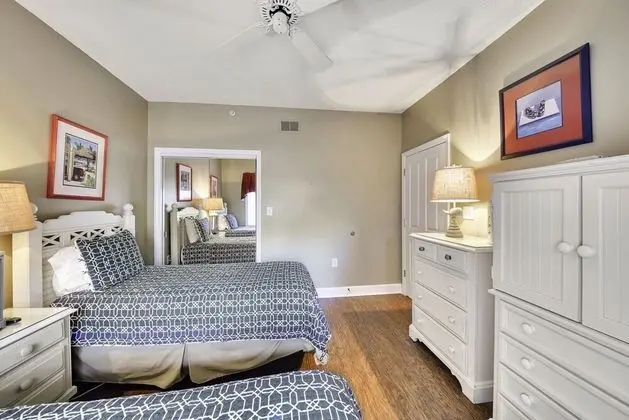 Hampton Place 6308 - Oda