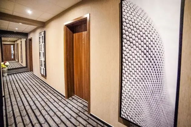 Hampton Suites Serviced Apartments - İç Mekan