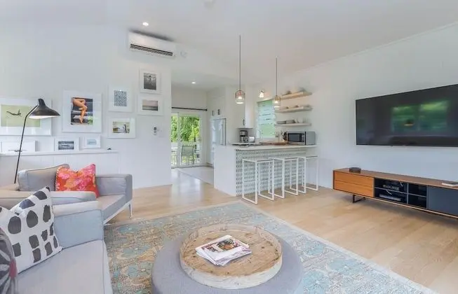 Hanalei Beachfront 2 Bedroom Home by Redawning