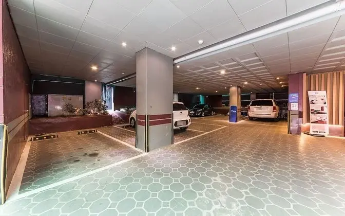 Hanam Lucy Hotel