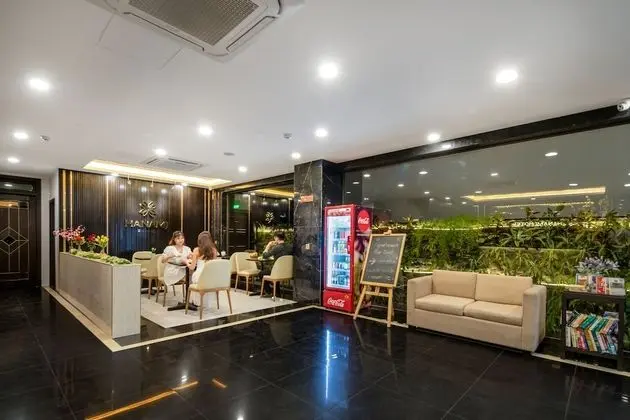 Hanami Hotel Danang - Yerinde Yemek
