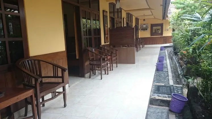 Handika Hotel Mataram - Oda Düzeni