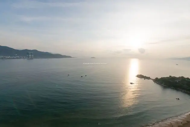Handy Beachfront Apartment - Dış Mekan