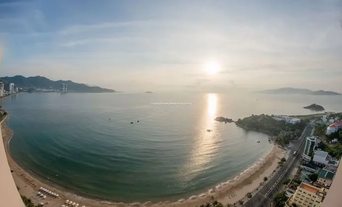 Handy Beachfront Apartment - Plaj