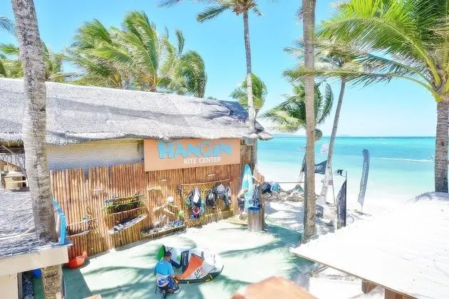 Hangin Kite Center & Resort