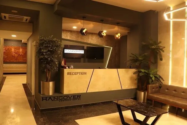 Hangover Central Hotel - Lobi