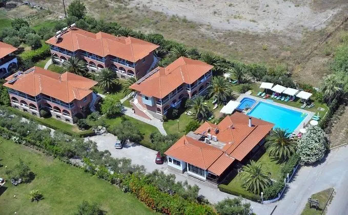 Hanioti Village Resort