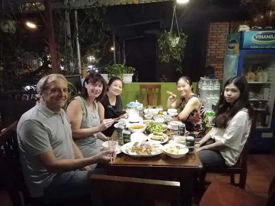 Hanoi Balcony Homestay - Yerinde Yemek