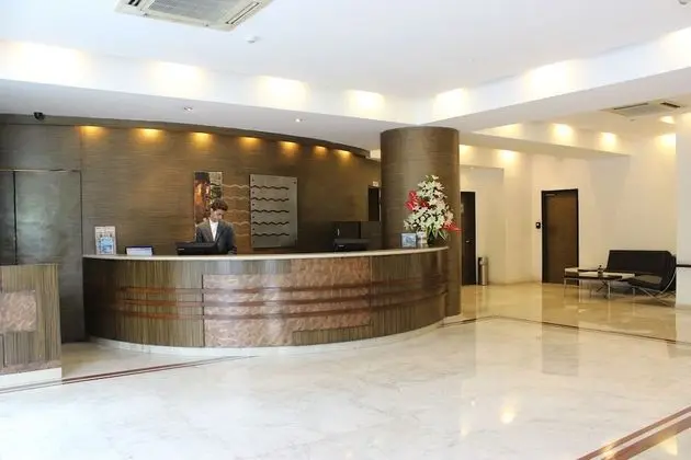 The Hans Hotel New Delhi - Lobi