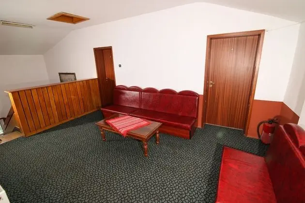 Hanul Cotul Donului - Lobi