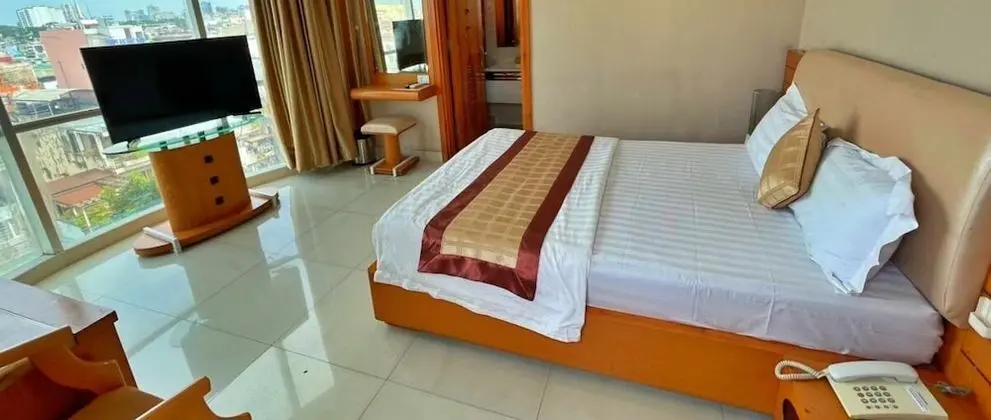 HANZ Happy Hotel