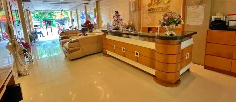 HANZ Happy Hotel - Lobi