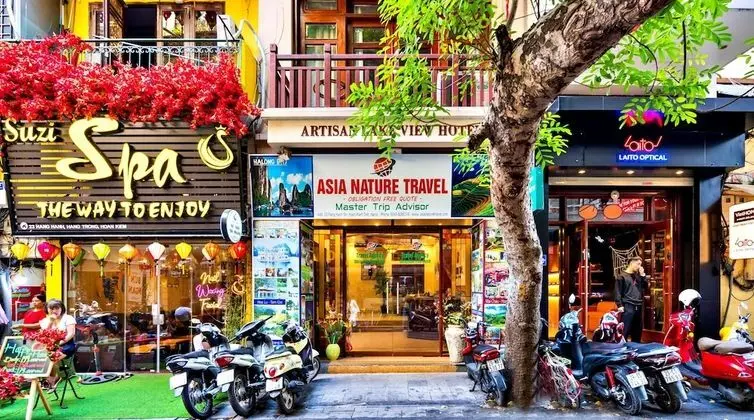 HANZ LakeView Hotel Hanoi - Dış Mekan