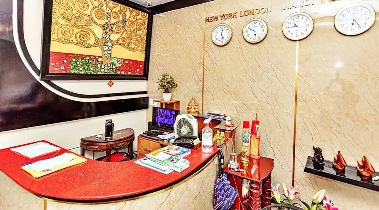 HANZ Royal Hotel - Lobi