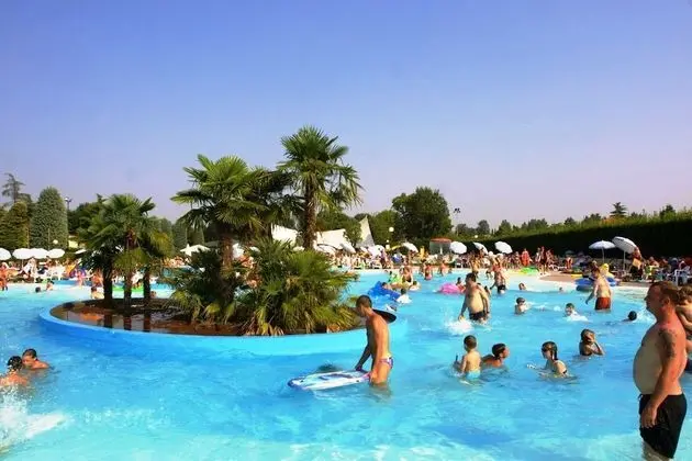 Happy Camp in Camping Bella Italia - Havuz