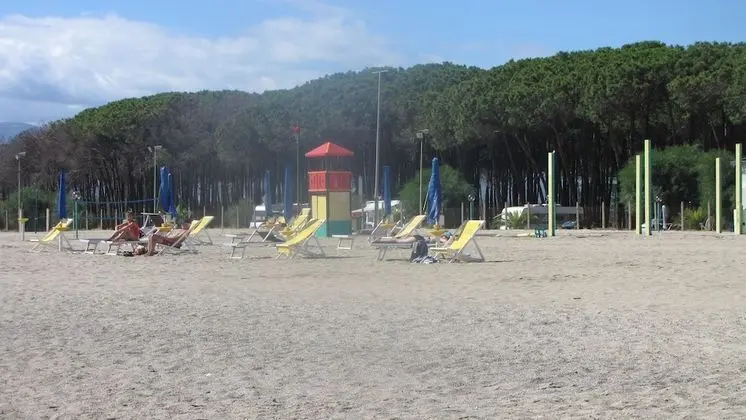 Happy Camp in Camping Villaggio Thurium - Plaj