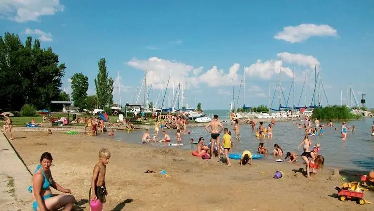 Happy Camp mobile homes in Füred Camping - Plaj