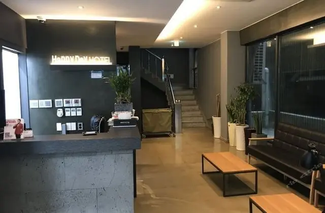 Happy Day Hotel