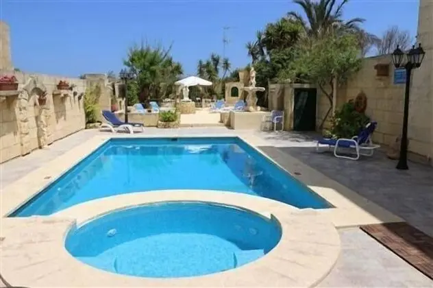 Happy & Healthy Farmhouse Gozo