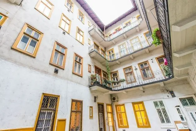 happy home Budapest JOY - Lobi