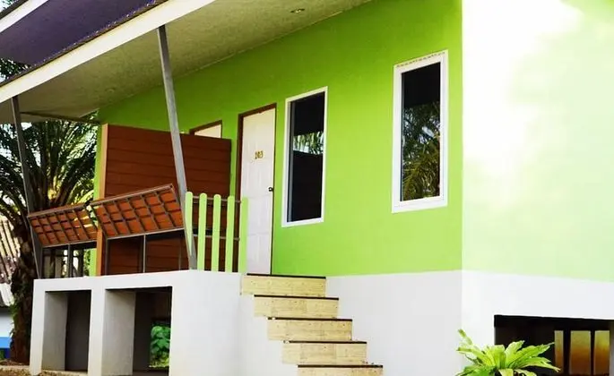Happy House Resort