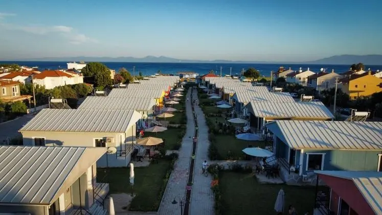 Happy Life Houses