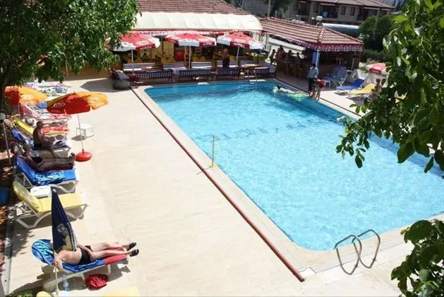 Happy Nur Hotel