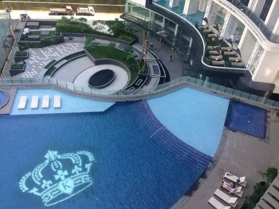 Happy Suites at Knightsbridge Res Makati - Havuz