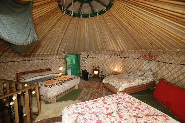 Hapus Yurt, Luxury Yurts & Barn Kitchen - Sleeps 9 - Oda