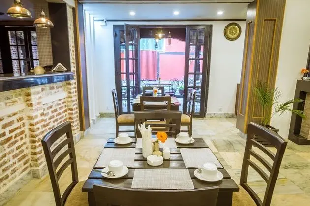 Harati Manor Inn - Yerinde Yemek
