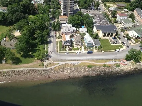 The Harbor House Bed & Breakfast