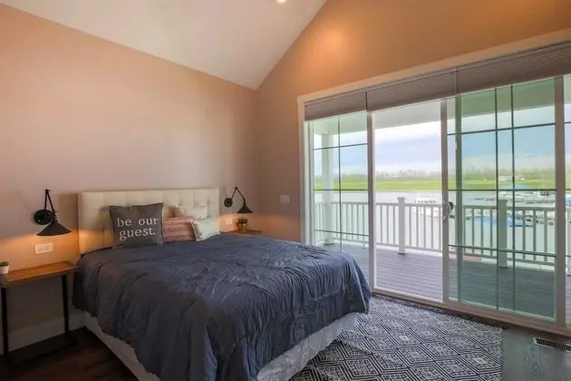 Harbor Master Villa #230 - Oda