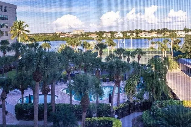 Harbor Towers End Unit Pool & Bay Views