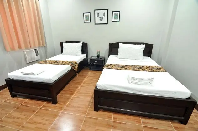HARBOUR GARDENS TOURIST INN