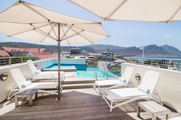 Harbour Square Hotel - Dış Mekan
