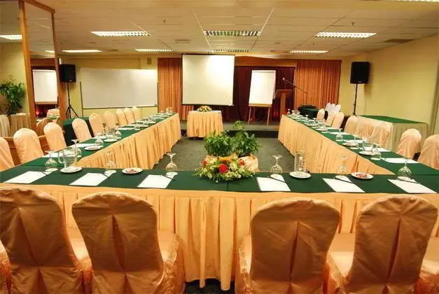 Harbour View Hotel 