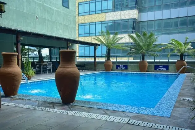Harbour View Suites - Havuz
