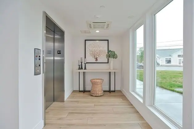 Harbourtown Suites Luxury Condo - Lobi