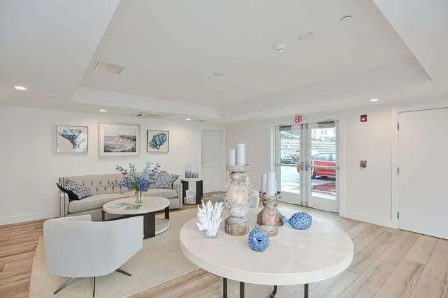 Harbourtown Suites - Lobi