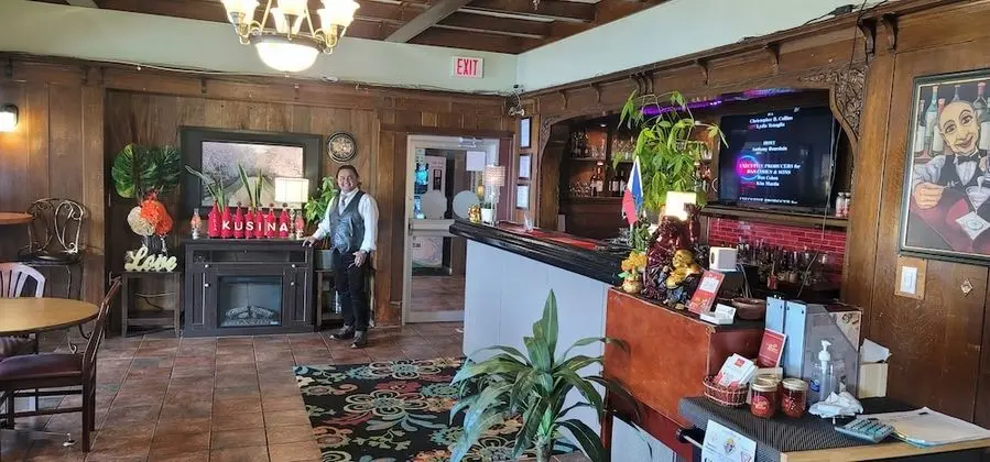 Harbourview Inn & Suites - Yerinde Yemek